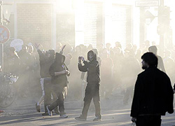 Krawalle am 1. Mai 2009 in Berlin, Klick vergrößert Bild