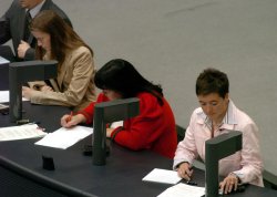 Les sténographes au travail.