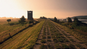 Relikt aus der Zeit der deutschen Teilung: ehemaliger DDR-Grenzturm an der Elbe