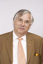 Portraitfoto Werner Dreibus