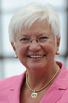 Portraitfoto Gerda Hasselfeldt