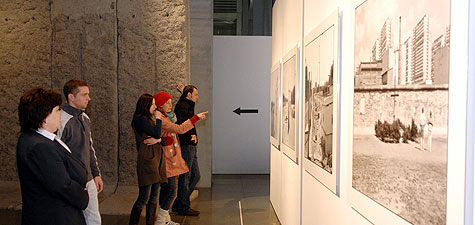 Exhibition in the German Bundestag's Berlin Wall Memorial