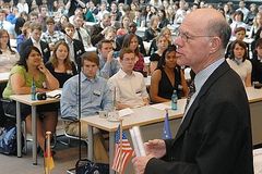Bundestagsprsident Prof. Dr. Norbert Lammert mit Stipendiaten aus den USA