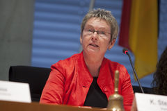 Die Vorsitzende Kersten Steinke erffnete die Sitzung.