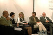 In der Podiumsrunde von li nach re: Hans-Josef Fell (Bndnis 90/Die Grnen), Dr. Petra Sitte (Die Linke), Sylvia Canel (FDP), Ren Rspel (SPD), Dr. Thomas Feist (CDU/CSU) 