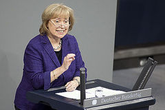Beauftragten der Bundesregierung fr Migration, Flchtlinge und Integration, Prof. Dr. Maria Bhmer (CDU)