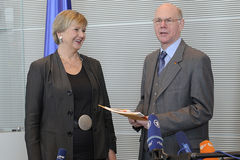 Bundesbeauftragte Marianne Birthler (li.) und Bundestagsprsident Norbert Lammert