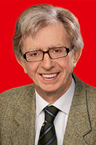 Portraitfoto Dieter Wiefelsptz