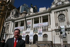 Senator Eloy Cantu Segovia, ehemaliger Prsident der GPH-Amerika, vor dem Stadtrat von Rio
