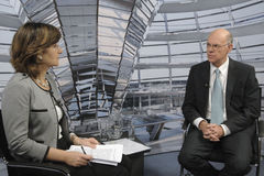 Bundestagsprsident Prof. Dr. Norbert Lammert im Interview mit Irene Anastassopoulou, Moderatorin des griechischen Parlamentsfernsehens