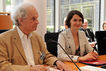

Prof. Dr. Hans Christoph Binswanger und Vorsitzende Daniela Kolbe (SPD) in der Sitzung vom 27. Juni 2011.