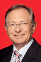 Portraitfoto Werner Schieder