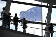 Europafahne in Kuppel - Video ansehen... - Öffnet neues Fenster