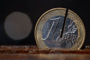 angesägte Euro-Münze 