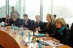 Öffentliche Anhörung zum Thema 'Die Vor− und Nachteile von bilateralen und multilateraler EZ'