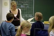 Lehrerin und Schüler