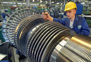 Auszubildender im Turbinenwerk der Siemens AG im ostsächsischen Görlitz