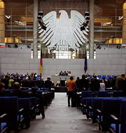 Bild: Blick in den gefüllten Plenarsaal