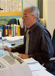 Bild: Klaus Lantermann an seinem Computer