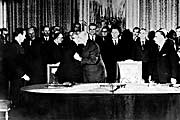 Bild: Unterzeichnung des Élysée-Vertrages