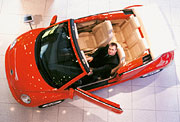Bild: Dirk Manzewski in einem VW Beagle