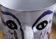 Bild: Tasse mit aufgemalten Gesicht