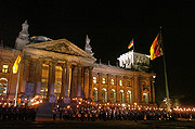 Bild: Das Reichstagsgebäude bei Nacht