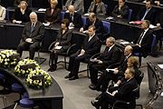 Bild: Während der Gedenkstunde für die Opfer des Nationalsozialismus am 27. Januar im Bundestag.