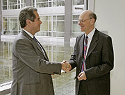 Bild: Bundestagspräsident Norbert Lammert empfängt Jean-Louis Debré in Berlin.