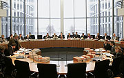 Bild: Der Haushaltsausschuss des Bundestages, zuständig für die Ausgaben des Bundes.