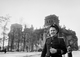 Chaldej: Sowjetischer Soldat im Mai 1945.