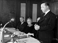 Der rheinland-pfälzische Ministerpräsident Peter Altmaier am 8. Juli 1948 auf der Rittersturz-Konferenz