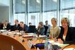 Ausschusssiitzung am 27. Juni 2012: Gäste (hier links im Bild), Parlamentarische Staatssekretärin Gudrun Kopp, (2.v.re), FDP, Vorsitzenden Dagmar Wöhrl, (re), CDU/CSU