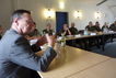 Der Wehrbeauftragte im Gespräch mit Soldatinnen und Soldaten des Versorgungsbataillons in Müllheim.