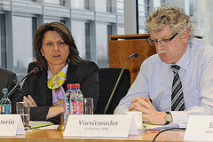 Landwirtschaftsministerin Ilse Aigner (li.) und Vorsitzender Hans-Michael Goldmann (re.)