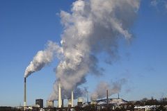 Kohlekraftwerk mit Emission