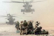 Hubschrauber setzt US-Marines im Südirak ab