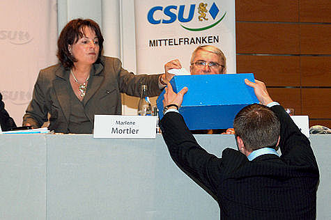 CSU-Bezirksparteitag mit Neuwahlen im mittelfränkischen Ansbach