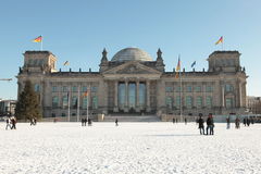 Reichstagsgebäude bei Schnee