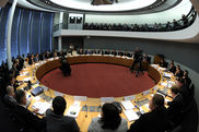 Die Enquete-Kommission bei der konstituierenden Sitzung.