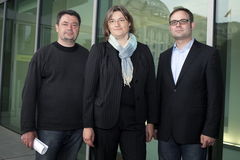 Tim B. Müller (r), Prof. Dr. Gabriele Metzler und Künstler Lutz Dammbeck 