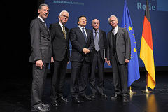 vlnr: Dieter Berg, Robert Bosch Stiftung; Hans-Gert Pöttering (CDU) Vorsitzender der KAS und früherer Präsident des EP; Norbert Lammert, EU-Kommissionspräsident José Manuel Barroso; Volker Hassemer, Stiftung Zukunft Berlin