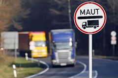 Ein Großteil der Einnahmen wird aus der LKW-Maut erwartet