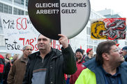 Proteste gegen Leiharbeit - Video ansehen... - Öffnet neues Fenster