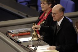 Professor Norbert Lammert conducting a plenary sitting