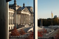 Reichstagsgebäude vom Paul-Löbe-Haus aus.