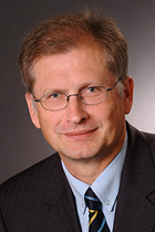 Dr. Martin Neumann