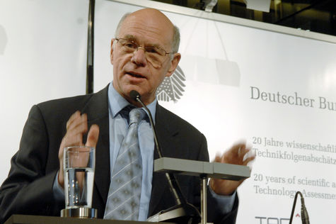 Bundestagspräsident Prof. Dr. Norbert Lammert eröffnete die Feierlichkeiten im Bundestag anlässlich des 20. Jubiläums des Büros für Technikfolgenabschätzung beim Deutschen Bundestag (TAB).
