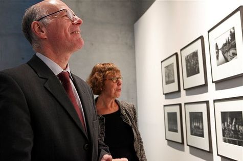 Barbara Klemm mit Bundestagspräsident Norbert Lammert