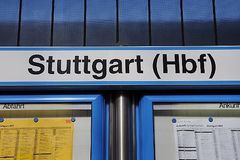 Schild Stuttgart Hbf